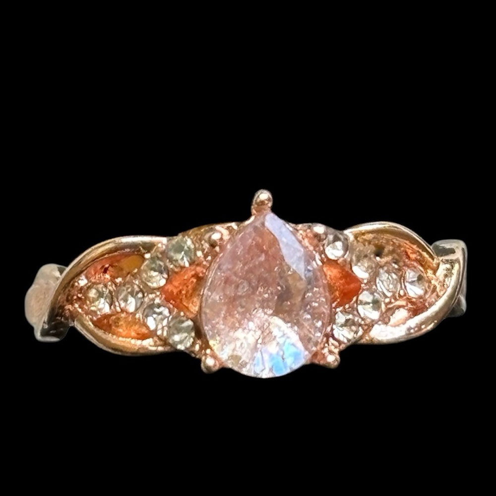 Elegant Rose Gold and Silver Women's Fashion Ring. Sz.9 NWT